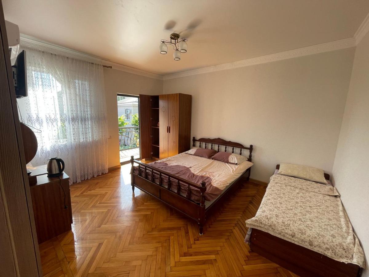 Гостевой Дом На Гечба Hotel Gagra Luaran gambar