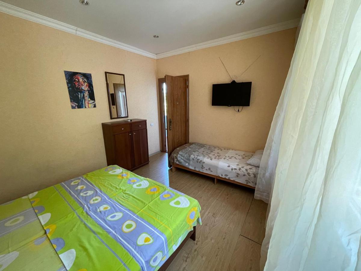 Гостевой Дом На Гечба Hotel Gagra Luaran gambar